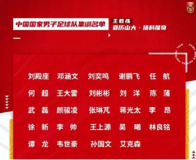 在第一部中史泰龙带领的敢死队接管使命的目标可以说是为了一个女人，由于一个女人而激发了一个孤岛的疯狂搏斗，以此来带给不雅众以刺激肾上腺素的超等感官享受。